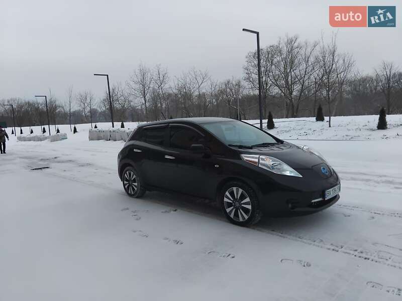 Хэтчбек Nissan Leaf 2013 в Ивано-Франковске