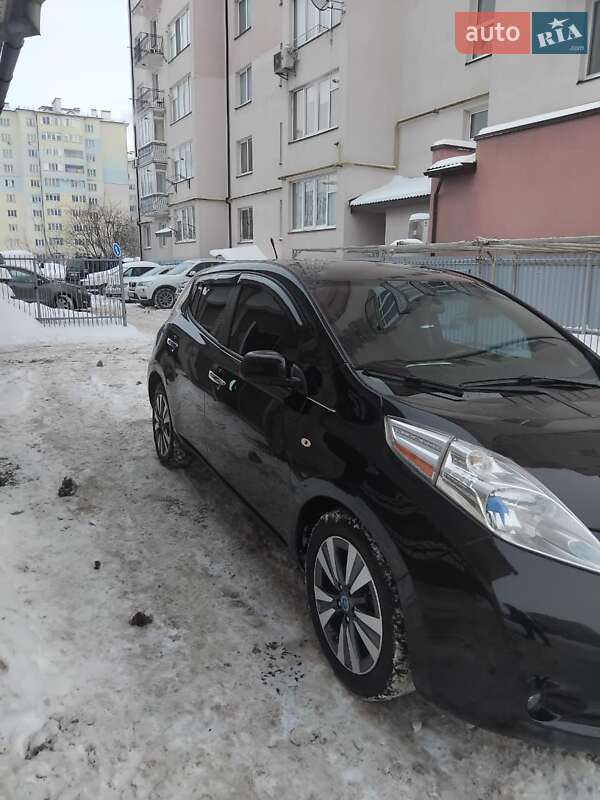 Хэтчбек Nissan Leaf 2013 в Ивано-Франковске