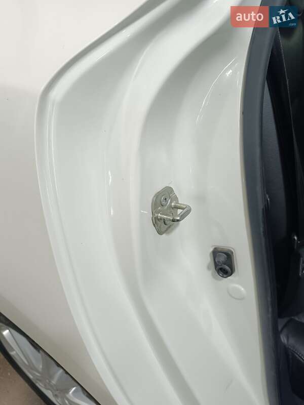 Хэтчбек Nissan Leaf 2016 в Ровно