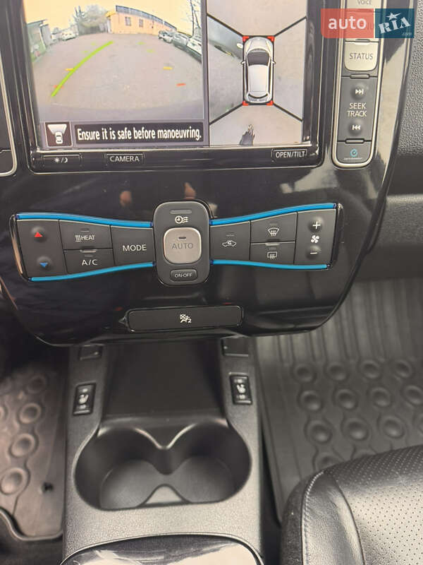 Хэтчбек Nissan Leaf 2015 в Николаеве