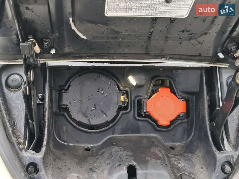 Хэтчбек Nissan Leaf 2016 в Днепре фото 20 Хэтчбек Nissan Leaf 2016 в Днепре