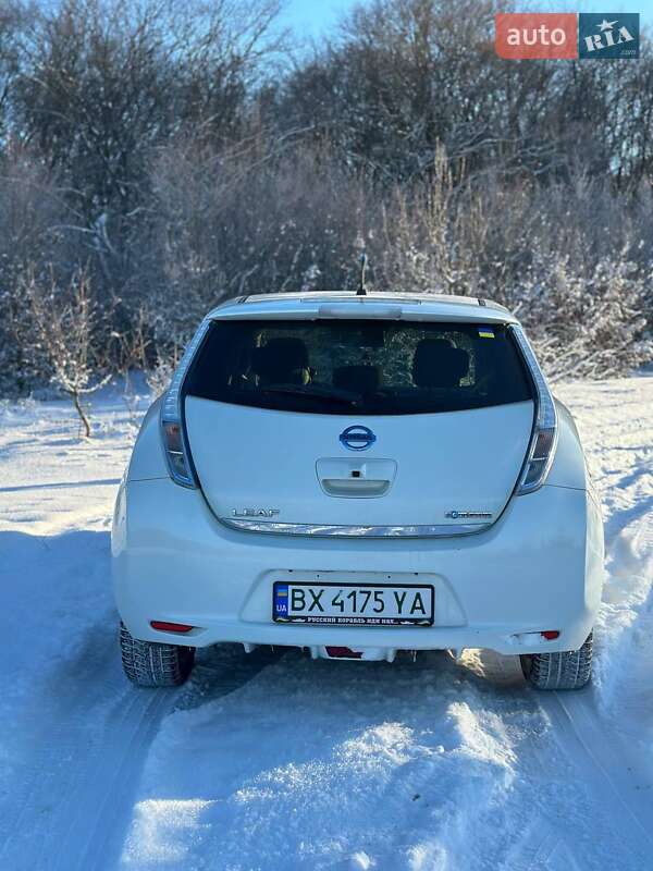 Хэтчбек Nissan Leaf 2013 в Каменец-Подольском