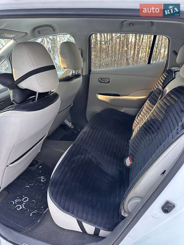 Хэтчбек Nissan Leaf 2013 в Каменец-Подольском