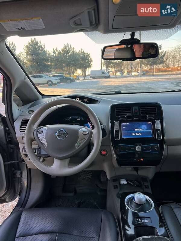 Хэтчбек Nissan Leaf 2015 в Одессе