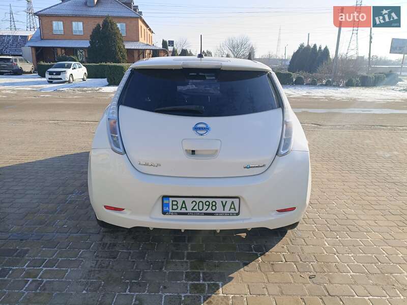 Хэтчбек Nissan Leaf 2013 в Знаменке фото 6 Хэтчбек Nissan Leaf 2013 в Знаменке