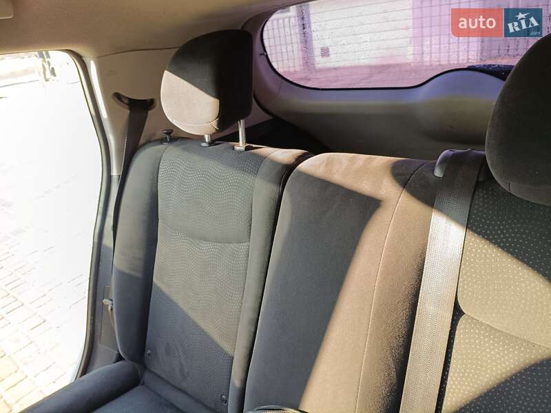 Хэтчбек Nissan Leaf 2013 в Знаменке фото 15 Хэтчбек Nissan Leaf 2013 в Знаменке