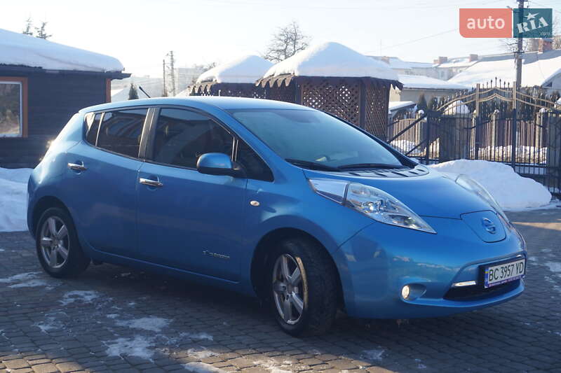 Хэтчбек Nissan Leaf 2011 в Самборе фото 4 Хэтчбек Nissan Leaf 2011 в Самборе