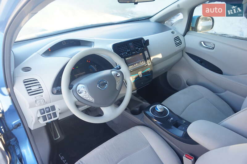 Хэтчбек Nissan Leaf 2011 в Самборе фото 25 Хэтчбек Nissan Leaf 2011 в Самборе