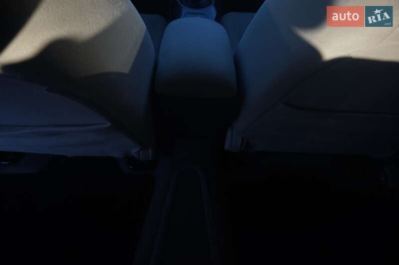 Хэтчбек Nissan Leaf 2011 в Самборе фото 47 Хэтчбек Nissan Leaf 2011 в Самборе