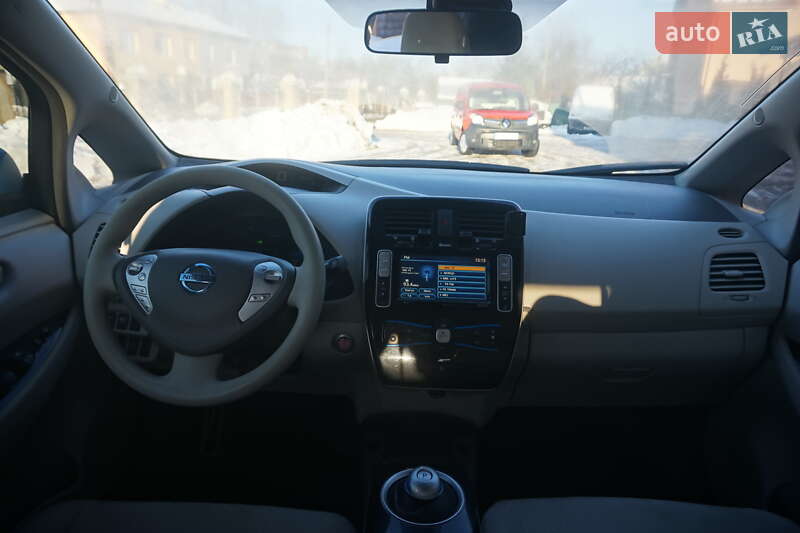 Хэтчбек Nissan Leaf 2011 в Самборе фото 46 Хэтчбек Nissan Leaf 2011 в Самборе