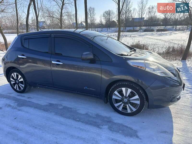 Хетчбек Nissan Leaf 2013 в Борисполі