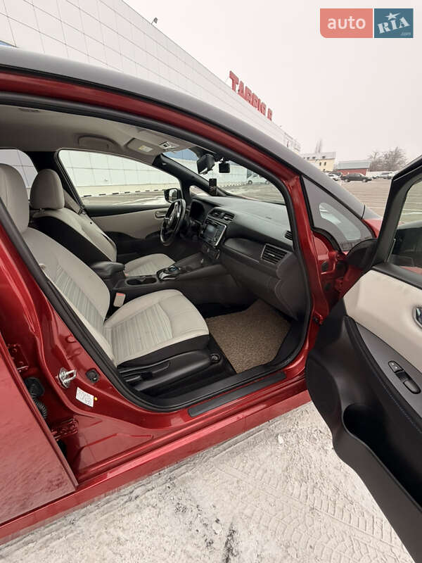 Хэтчбек Nissan Leaf 2019 в Одессе