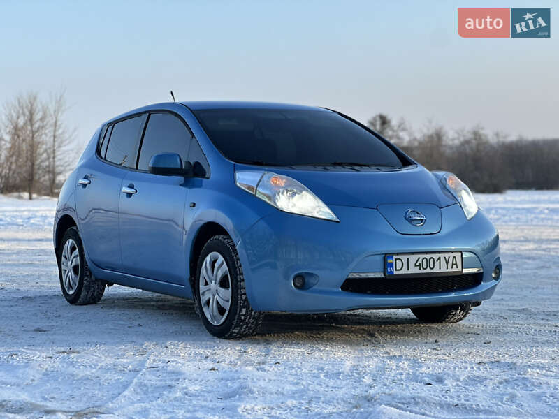 Хэтчбек Nissan Leaf 2014 в Умани