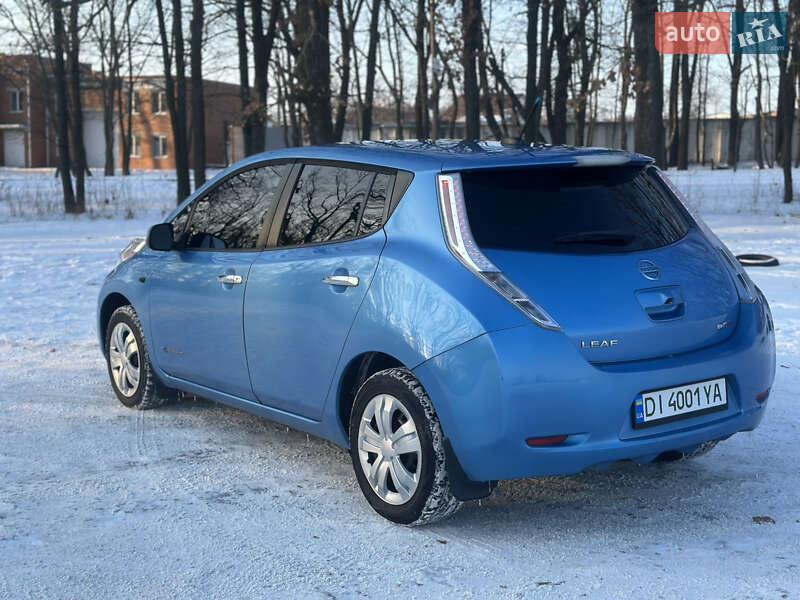 Хэтчбек Nissan Leaf 2014 в Умани