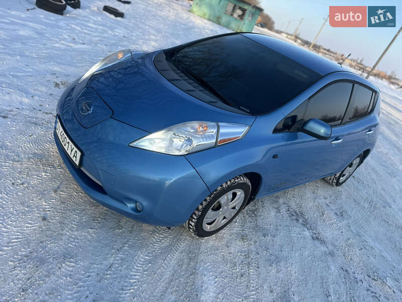 Хэтчбек Nissan Leaf 2014 в Умани