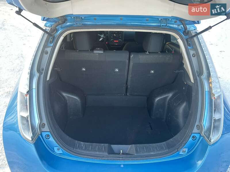 Хэтчбек Nissan Leaf 2014 в Умани