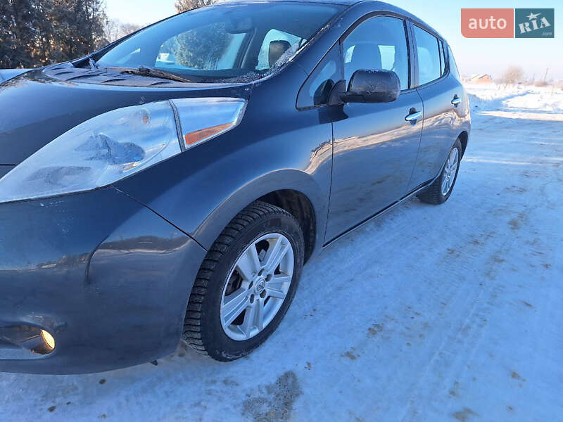 Хетчбек Nissan Leaf 2013 в Городку
