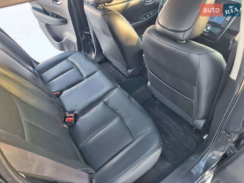 Хетчбек Nissan Leaf 2013 в Городку