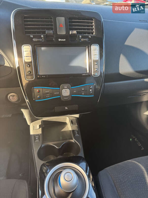 Хэтчбек Nissan Leaf 2014 в Житомире