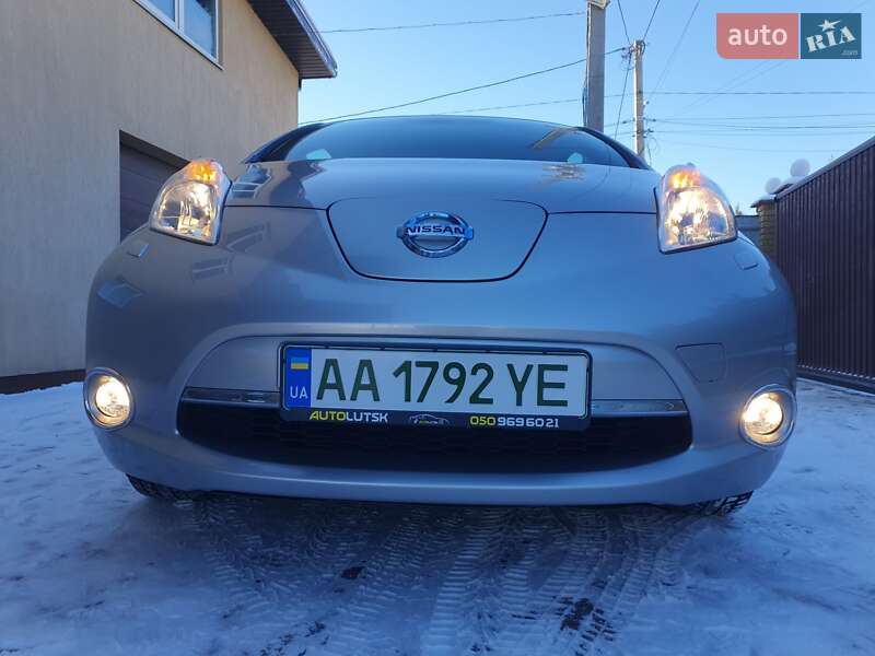 Хэтчбек Nissan Leaf 2013 в Горе фото 4 Хэтчбек Nissan Leaf 2013 в Горе