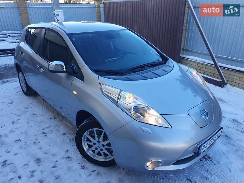Хэтчбек Nissan Leaf 2013 в Горе фото 15 Хэтчбек Nissan Leaf 2013 в Горе
