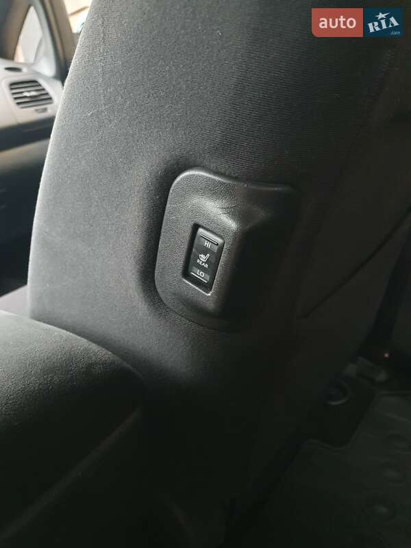 Хэтчбек Nissan Leaf 2013 в Горе фото 69 Хэтчбек Nissan Leaf 2013 в Горе