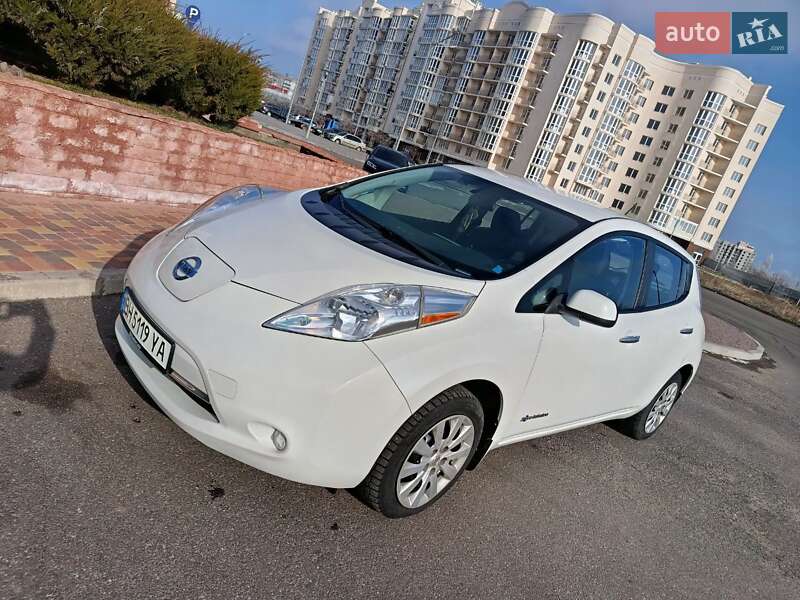 Хэтчбек Nissan Leaf 2015 в Николаеве фото 10 Хэтчбек Nissan Leaf 2015 в Николаеве