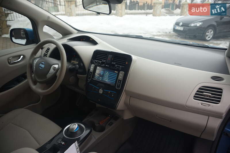 Хэтчбек Nissan Leaf 2011 в Самборе фото 43 Хэтчбек Nissan Leaf 2011 в Самборе