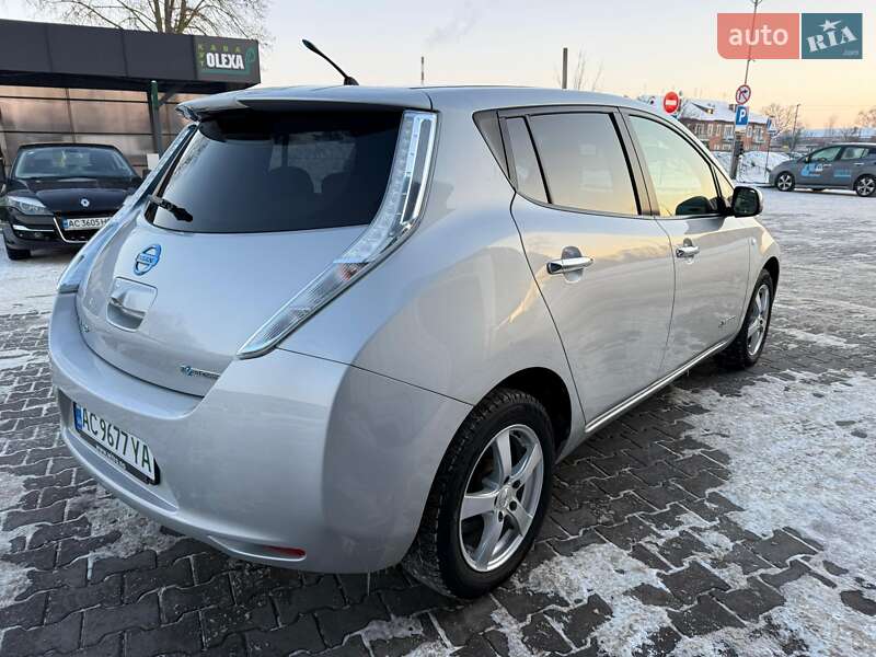 Хэтчбек Nissan Leaf 2012 в Владимире фото 14 Хэтчбек Nissan Leaf 2012 в Владимире