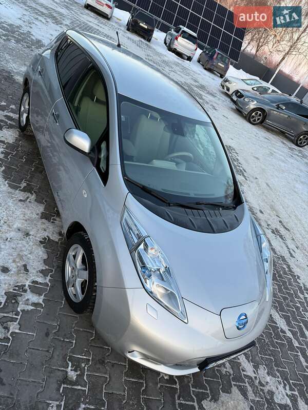 Хэтчбек Nissan Leaf 2012 в Владимире фото 64 Хэтчбек Nissan Leaf 2012 в Владимире
