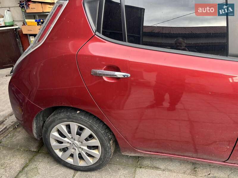 Хетчбек Nissan Leaf 2015 в Києві фото 8 Хетчбек Nissan Leaf 2015 в Києві