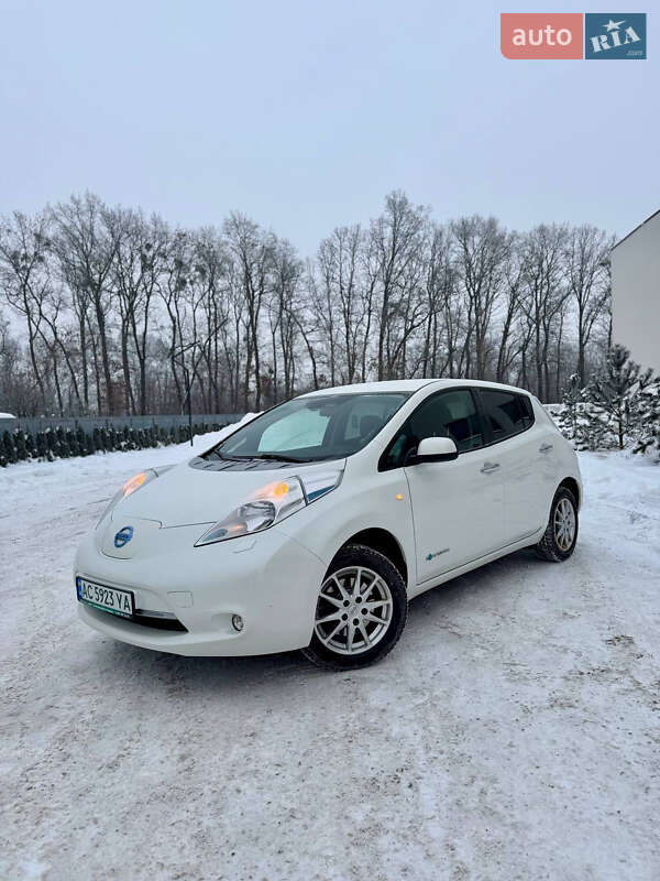 Хэтчбек Nissan Leaf 2015 в Луцке фото Хэтчбек Nissan Leaf 2015 в Луцке