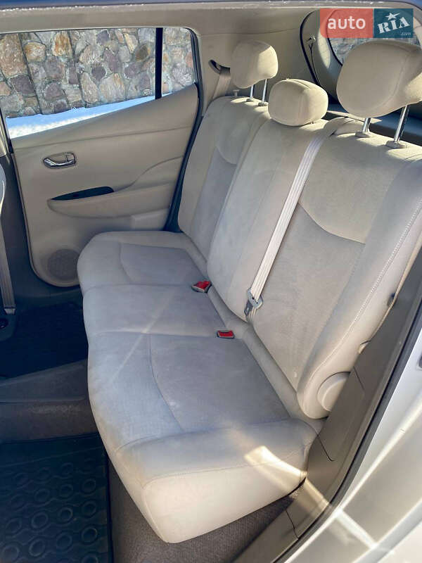 Хэтчбек Nissan Leaf 2012 в Львове