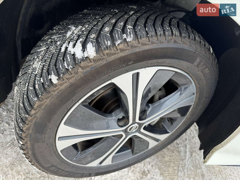 Хэтчбек Nissan Leaf 2019 в Одессе