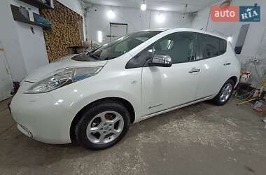 Хэтчбек Nissan Leaf 2014 в Ровно
