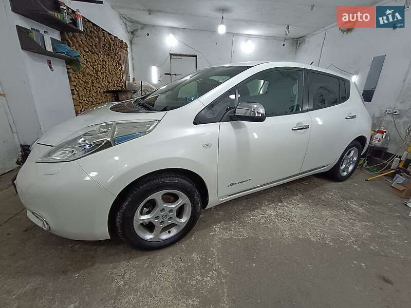 Nissan Leaf 2014