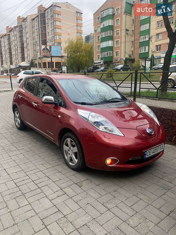 Хэтчбек Nissan Leaf 2014 в Черновцах