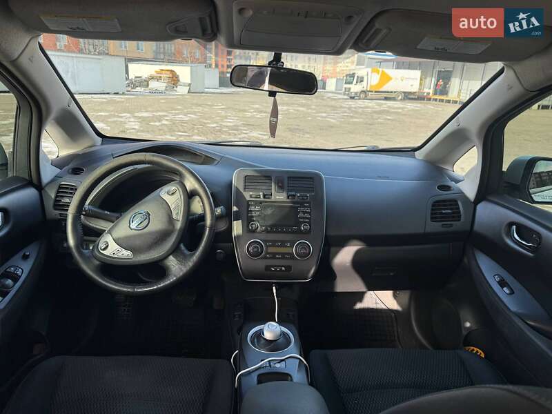 Хэтчбек Nissan Leaf 2015 в Одессе