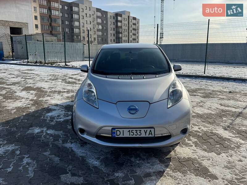 Хэтчбек Nissan Leaf 2015 в Одессе