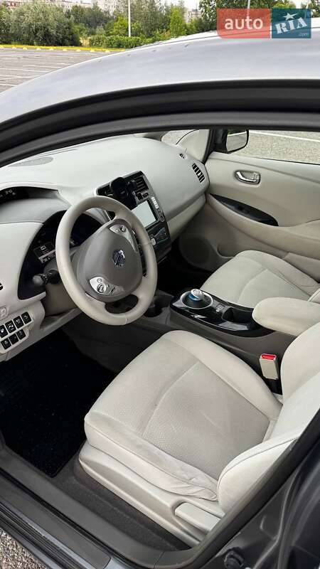 Хетчбек Nissan Leaf 2013 в Чернівцях фото 5 Хетчбек Nissan Leaf 2013 в Чернівцях