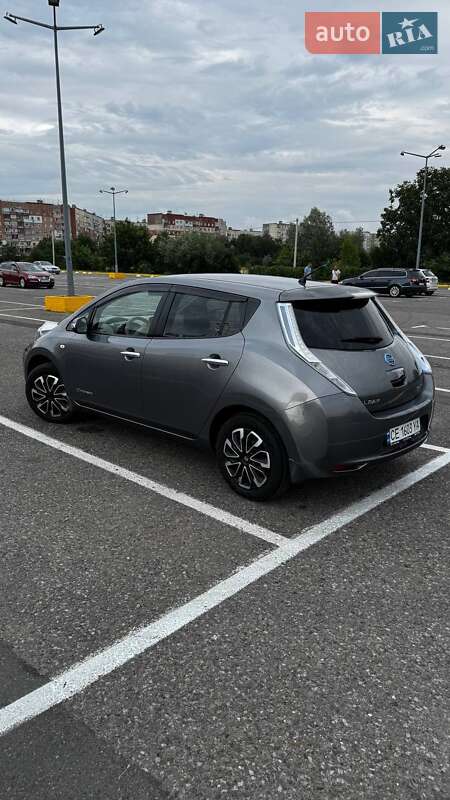 Хетчбек Nissan Leaf 2013 в Чернівцях фото 11 Хетчбек Nissan Leaf 2013 в Чернівцях