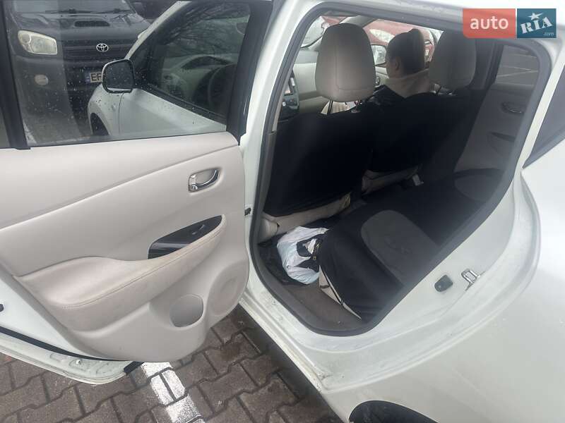 Хэтчбек Nissan Leaf 2013 в Житомире