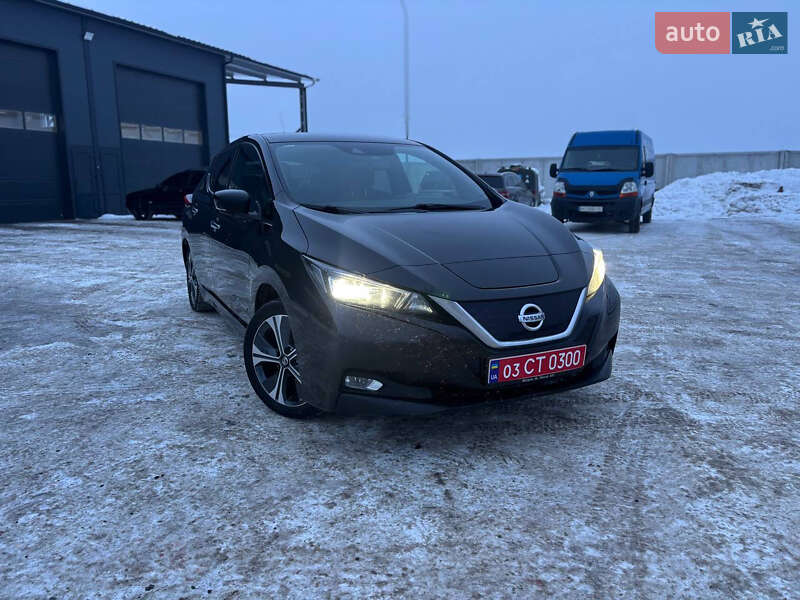 Хэтчбек Nissan Leaf 2018 в Владимире