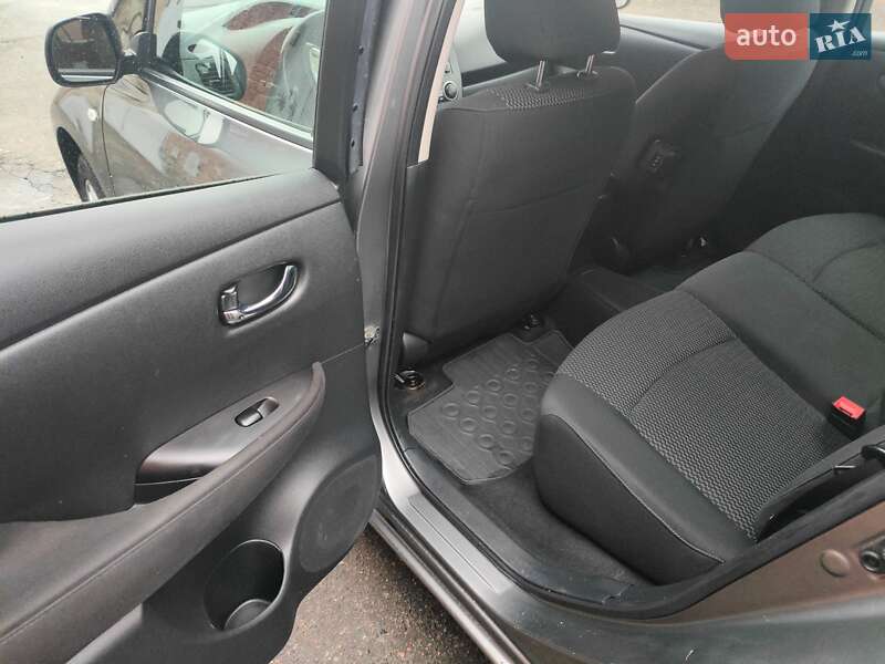Хетчбек Nissan Leaf 2013 в Полтаві фото 9 Хетчбек Nissan Leaf 2013 в Полтаві
