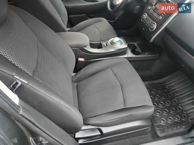 Хетчбек Nissan Leaf 2013 в Полтаві фото 16 Хетчбек Nissan Leaf 2013 в Полтаві