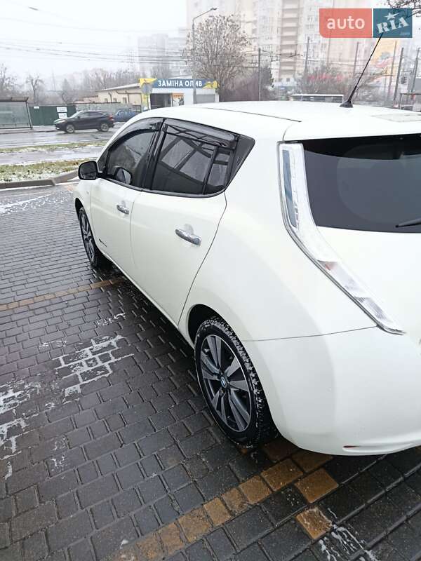 Хэтчбек Nissan Leaf 2016 в Одессе фото 22 Хэтчбек Nissan Leaf 2016 в Одессе