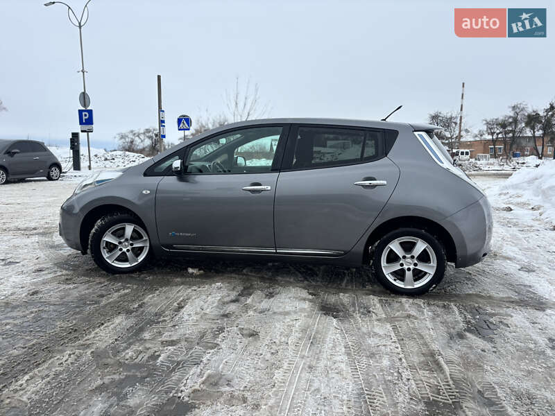 Хетчбек Nissan Leaf 2014 в Володимирі