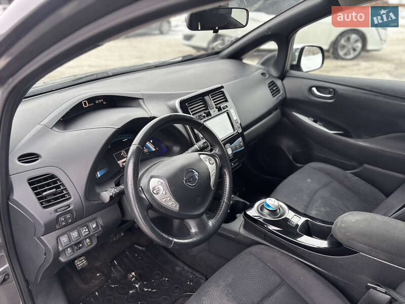 Хетчбек Nissan Leaf 2014 в Володимирі