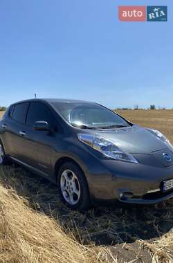 Хэтчбек Nissan Leaf 2013 в Николаеве