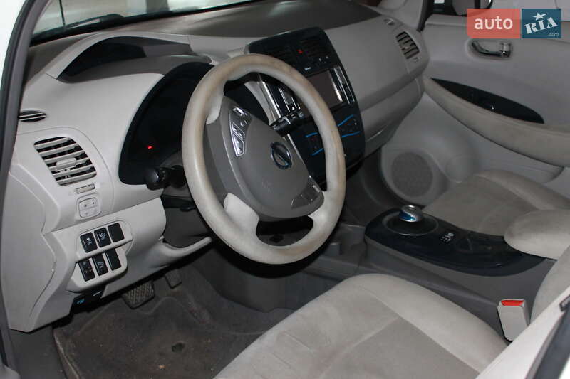 Хэтчбек Nissan Leaf 2011 в Одессе фото 5 Хэтчбек Nissan Leaf 2011 в Одессе